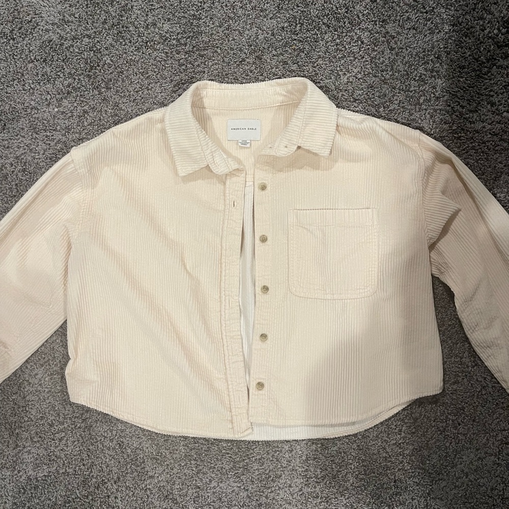 American Eagle cropped corduroy cream jacket. Size S. Brand new.